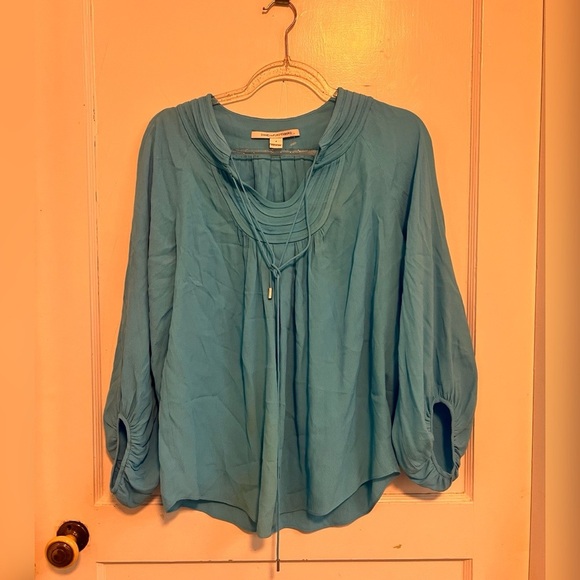 Diane Von Furstenberg Cornflower Blue Acquilina
Blouse Size 4 $268 - Picture 3 of 8